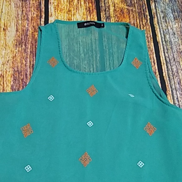 41Hawthorn Sleeveless Shirt - Picture 2 of 6